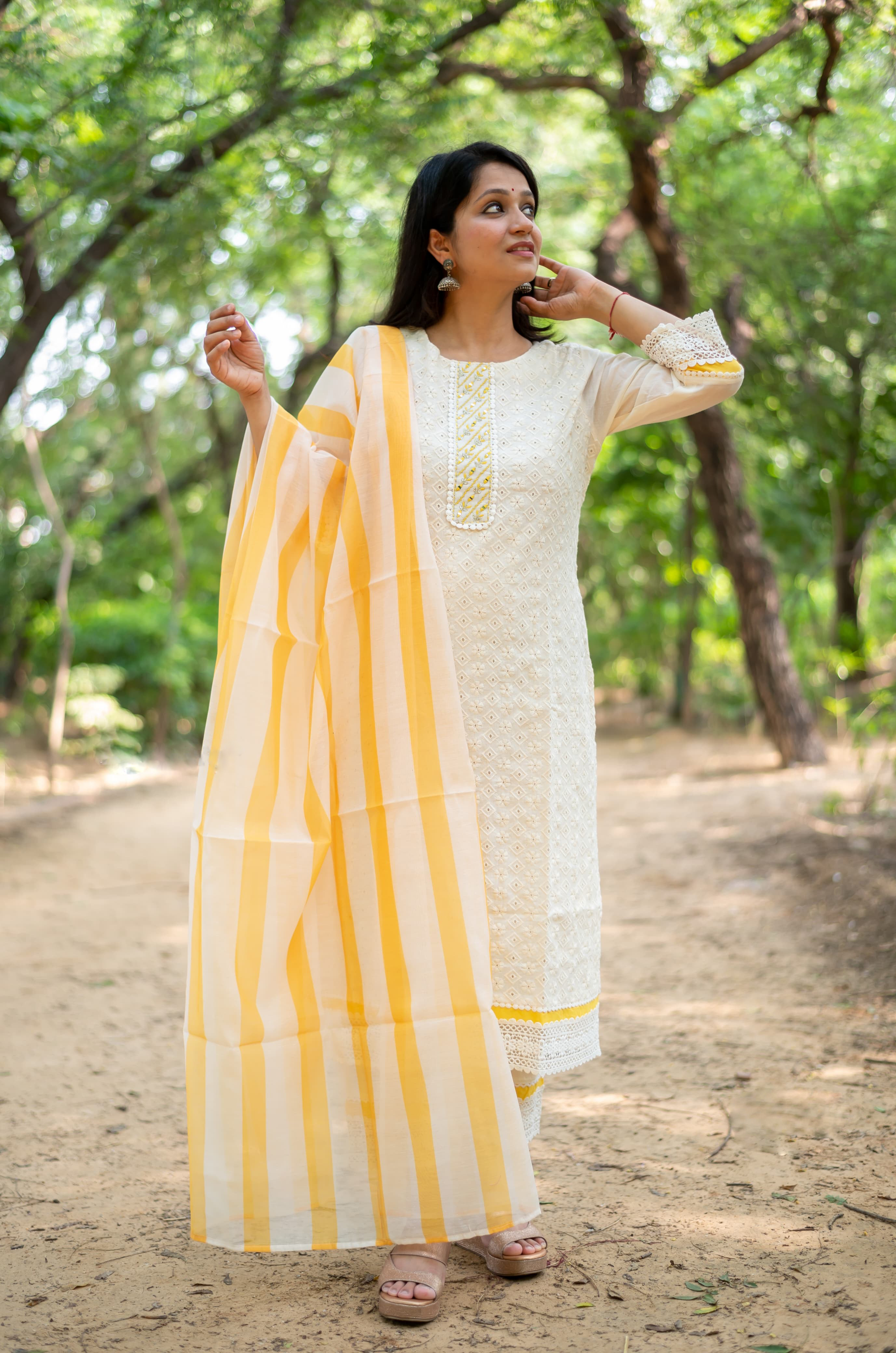 Off-white Embroidered suit